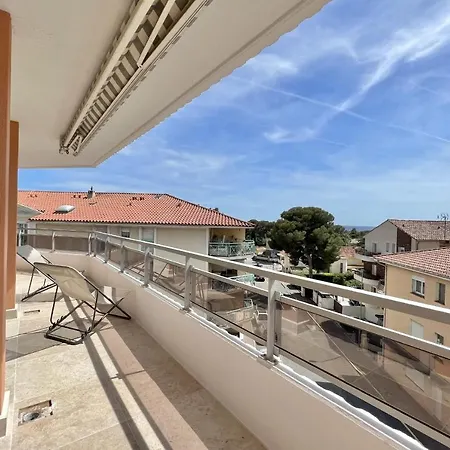 35m2 Sea View Flat With 20 M2 Terrace Apartment Saint-Raphael (Var)
