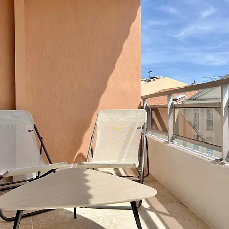 Avec Vue Et Grande Terrasse *